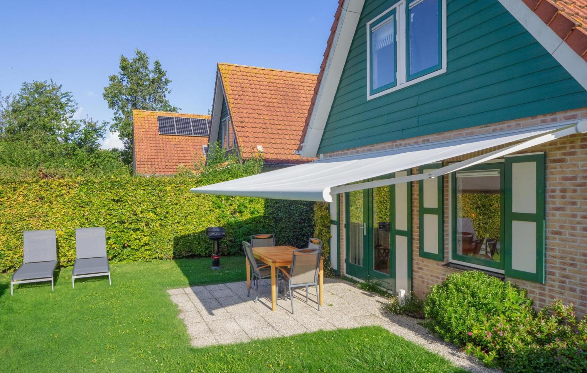 3 Bedroom Lovely Home In Zonnemaire Exterior photo